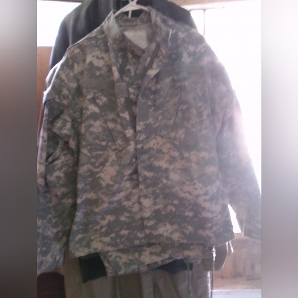 Summer blouses - Picture 2 of 6